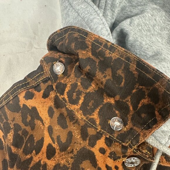 Leopard Print Denim Jacket With Gray Sleeves & Hood 100% Cotton Size S - Picture 3 of 5